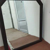 یک عدد آینه|آینه|فلاورجان, |دیوار