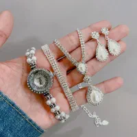 انواع ست و بدلیجات جواهری با قیمت استثنایی