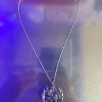 گردنبند شیر خورشید