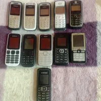 تعدادی گوشی قدیمی کلکسیونی اصل اصل