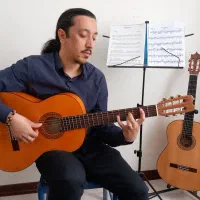 آموزش گیتار به صورت خصوصی، آنلاین و آموزشگاه