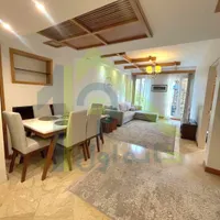 ۷۲ متر _ روبه نما _ سالن پرده خور _ ۱۰ سال ساخت