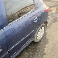 پژودویست و شیش 206