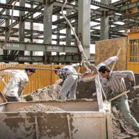 استخدام کارگر ساده ساختمانی