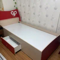 تخت به همراه تشک طبی در حد نو