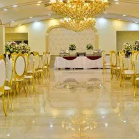 نیاز به کار درتالار دارم