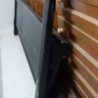 تخت خواب و لوازمات