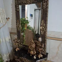 ویترین و اینه شمعدان
