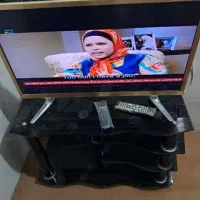 تلویزیون ۳۲اینچ ال ای دی کریی اصل قاب رنگ طلای