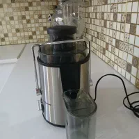 آب هویچ گیری|خردکن، آسیاب، غذاساز|قم, دروازه چوبی|دیوار