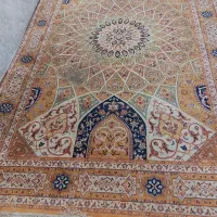 یک عدد فرش ۶ متری ویک عدد فرش چهارمتری سالم