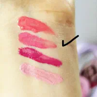 رژلب خیس پاپیونی میس لارا|آرایشی، بهداشتی، درمانی|قم, آذر (نکویی)|دیوار