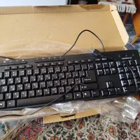 یک عدد کیبورد موجود است