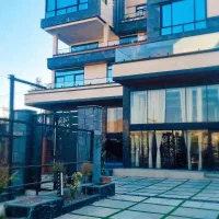 عمارت-رویال-زیبا-دو-استخره-4-خواب