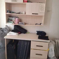 کتابخانه با میز تحریر