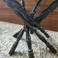 سینی مسی قدیمی قلمکاری شده با پایه میزی قطر 40|کلکسیون اشیاء عتیقه|پردیس, فاز ۲|دیوار