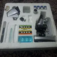 یک میکروسکوپ سالم اسباب بازی