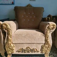 مبل و میزو گل میز