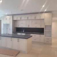 تعمیرات کابینت.نصب کابینت وکمد دیواری .نصب قرنیز