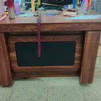 میز تحریر مدیر بانکی و مبل