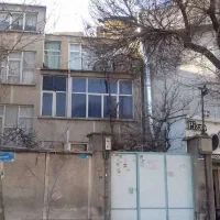 ملک کلنگی قابل سکونت دردوونیم طبقه