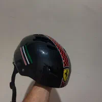 اسکیت کفشی مدل فراری با تمام لوازم محافظتی|دوچرخه، اسکیت، اسکوتر|نیشابور, شهرک رسولی|دیوار