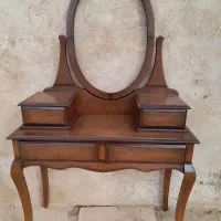 خدمات رنگ کاری چوب پذیرفته می‌شود.