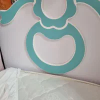 تخت بچه و روتختی ۴ تیکه جنس و ۴ قواره پرده عروسکی|تشک تختخواب|بهشهر, |دیوار