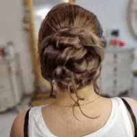 کلیه خدمات آرایشی حرفه ای و قیمت مناسب