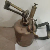 رادیو و چراغ قدیمی