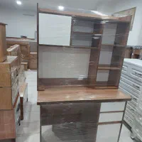 میز تحریر و کامپیوتر.|میز تحریر و کامپیوتر|اراک, |دیوار