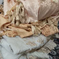 چهار عدد پرده همه باهم فروش می‌رسد