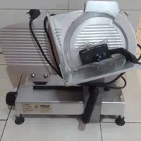 کالباس خورد کن اوماس ایتالیایی