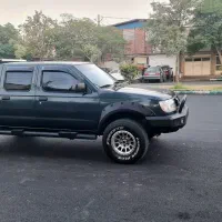 نیسان پیکاپ دوکابین