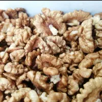 عدس ، عسل، گردو