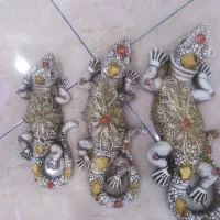 دکوری دیواری طرح مارمولک