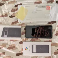 گوشی پیکسل ۷ ۱۲۸ گیگ به همراه یک قاب و دو گلس نو