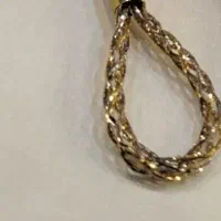 یک جفت گوشواره طلا