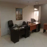 منشی پاسخگویی به تلفن