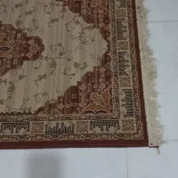 یک عدد گلیم فرش و یک عدد موکت