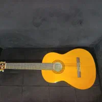 گیتار یاماها c70