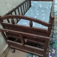 گهواری چوبی|تخت و صندلی بچه|کرمان, |دیوار