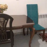 مبل ۴ نفره و میز نهارخوری با ۶ عدد صندلی