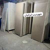 پی وی سی کار درب اتاقی