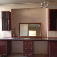 میز کار MDF و وسایل آرایشگاه