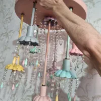 لوستر و شمعدون  فرش کنار سالنی