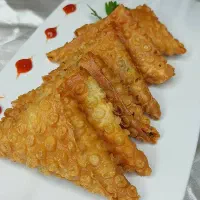 سمبوسه و فلافل خونگی با کیفیت آماده برای سرخ کردن