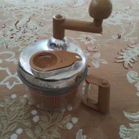 سبزی خرد کن قدیمی