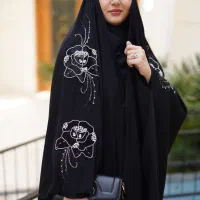 چادر جده لبنانی دانشجویی