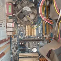 کامپیوتر قدیمی با لوازم